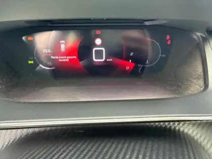 Photo 20 Peugeot 2008  PureTech 130 S&S BVM6 Allure