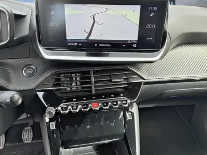 Photo 10 Peugeot 2008  PureTech 130 S&S BVM6 Allure