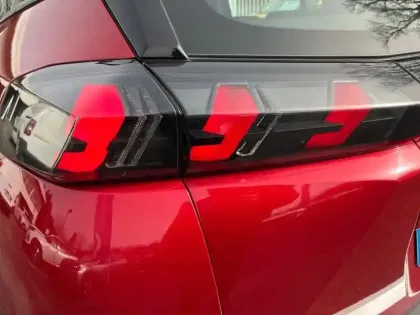 Photo 26 Peugeot 2008  PureTech 130 S&S BVM6 Allure