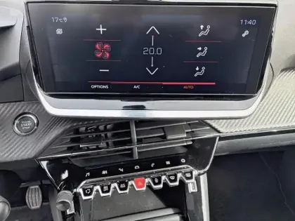 Photo 16 Peugeot 2008  PureTech 130 S&S BVM6 Allure