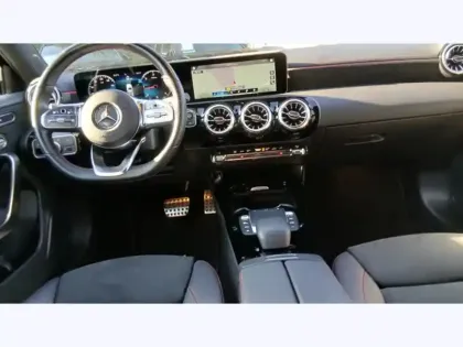 Photo 10 Mercedes Classe A 200 d AMG Line