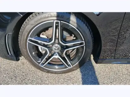 Photo 8 Mercedes Classe A 200 d AMG Line