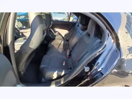 Photo 22 Mercedes Classe A 200 d AMG Line