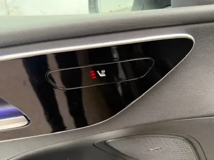 Photo 26 Mercedes Classe C 300 d e Hybrid EQ Berline Busi