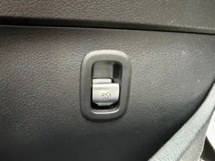 Photo 19 Mercedes Classe C 300 d e Hybrid EQ Berline Busi