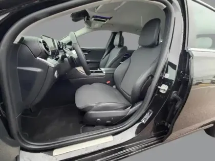 Photo 25 Mercedes Classe C 300 d e Hybrid EQ Berline Busi