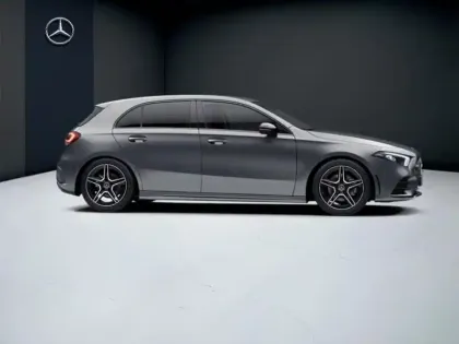 Photo 18 Mercedes Classe A 200 d AMG Line