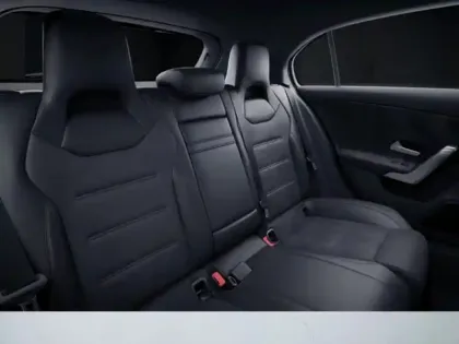 Photo 8 Mercedes Classe A 200 d AMG Line