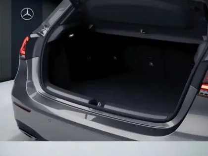 Photo 11 Mercedes Classe A 200 d AMG Line