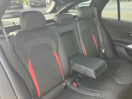 Photo 10 Mercedes Classe E Gén. VI (S214) Ph1 AMG 5