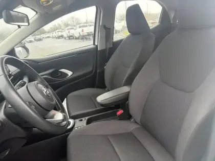 Photo 13 Toyota Yaris Hybride 116h Dynamic