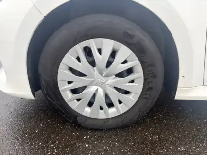 Photo 8 Toyota Yaris Hybride 116h Dynamic