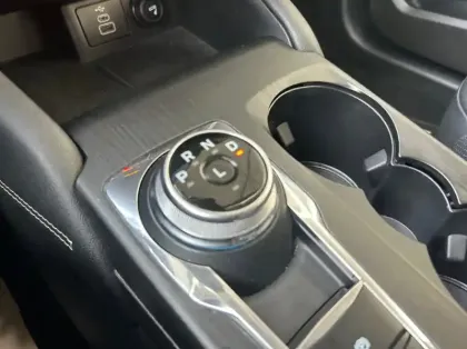 Photo 7 Ford Kuga 2.5 Duratec 225ch PHEV Vignale BVA