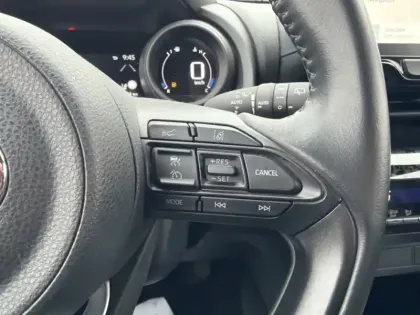 Photo 11 Toyota Yaris Hybride 1.5 HYBRID 116H DESIGN