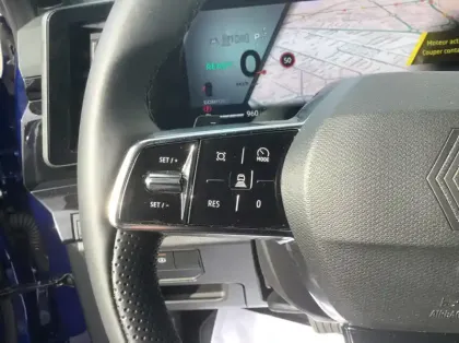 Photo 22 Renault Austral E-Tech full hybrid 200 GSR2 Techno