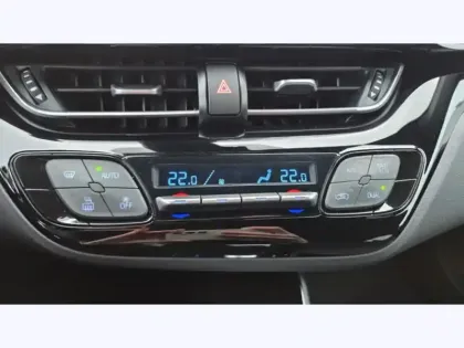 Photo 16 Toyota C-HR 2.0 Hybride 184 Edition