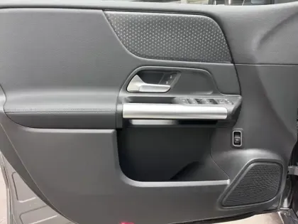 Photo 14 Mercedes Classe B Gén. III (W247) Ph1 Progressive Line Ed 5