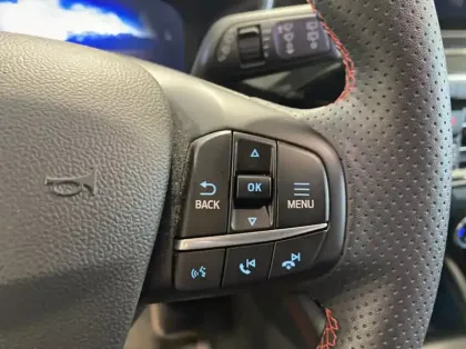 Photo 15 Ford Kuga 2.5 Duratec 190ch FHEV E85 ST-Line BVA