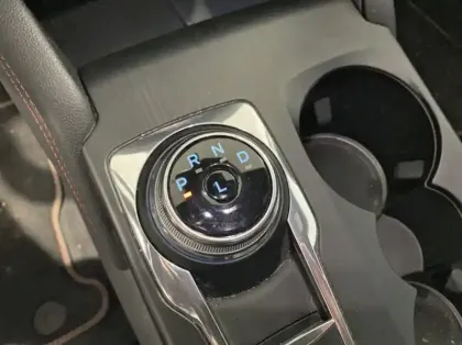 Photo 7 Ford Kuga 2.5 Duratec 190ch FHEV E85 ST-Line BVA