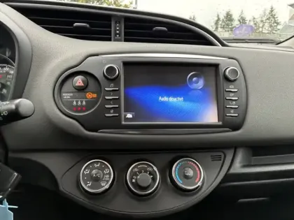 Photo 11 Toyota Yaris 70 VVT-i Ultimate 1.0 69 ch