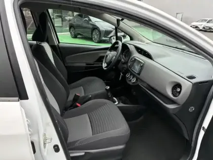 Photo 17 Toyota Yaris 70 VVT-i Ultimate 1.0 69 ch