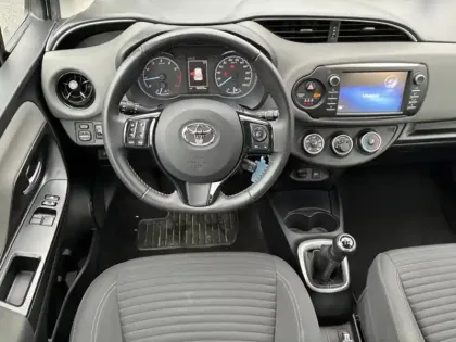 Photo 9 Toyota Yaris 70 VVT-i Ultimate 1.0 69 ch