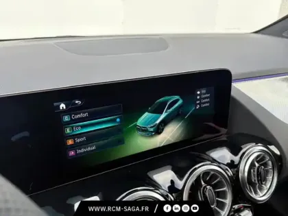 Photo 15 Mercedes GLA 200 d AMG Line