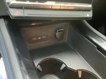 Photo 20 Renault Rafale Nouveau E-Tech full hybrid 200ch esprit Alpine