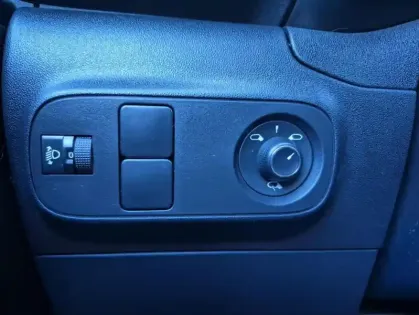 Photo 24 Citroën C3 III BlueHDi 100 S&S BVM Feel Pack