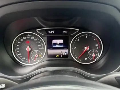 Photo 23 Mercedes Classe B 180 d Sensation