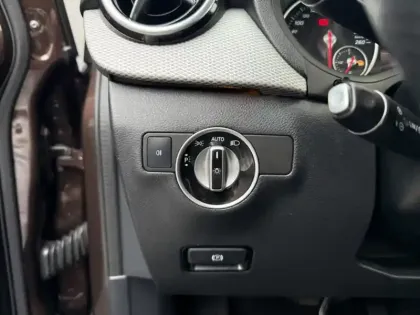 Photo 16 Mercedes Classe B 180 d Sensation