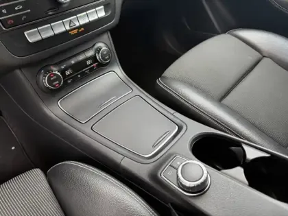 Photo 20 Mercedes Classe B 180 d Sensation