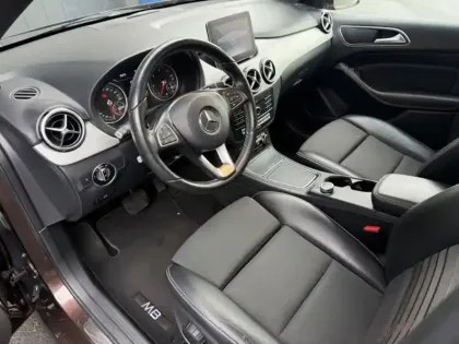 Photo 12 Mercedes Classe B 180 d Sensation