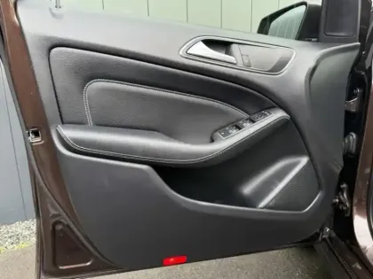 Photo 14 Mercedes Classe B 180 d Sensation