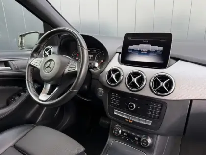 Photo 7 Mercedes Classe B 180 d Sensation