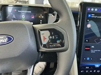 Photo 43 Ford Explorer Gén. IV Ph1 Select 5