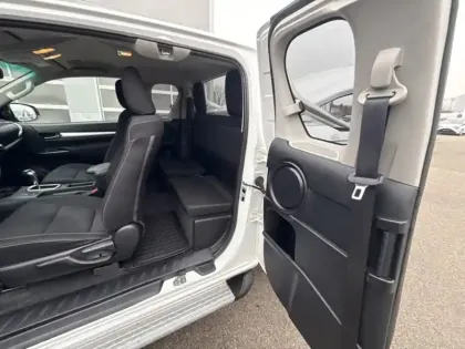 Photo 14 Toyota Hilux XC 2.8 D-4D X-TRA Légende 4WD AUTO