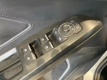 Photo 5 Ford Focus SW 1.0 Flexifuel mHEV 125ch Titanium X Business