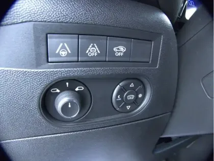 Photo 8 DS DS 3 Louvre 1.2 131 ch BVA8