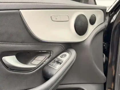 Photo 11 Mercedes Classe C 220 d AMG Line