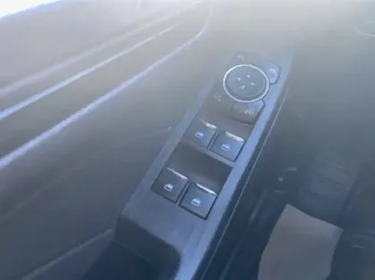 Photo 5 Ford Kuga 2.5 Duratec 180ch Hybrid FlexiFuel ST-Line X Powershift