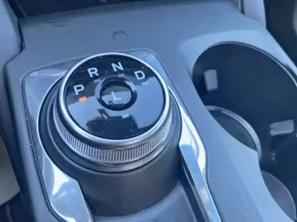 Photo 7 Ford Kuga 2.5 Duratec 180ch Hybrid FlexiFuel ST-Line X Powershift