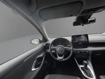 Photo 10 Toyota Yaris Hybride 116h Dynamic 1.5 116 ch
