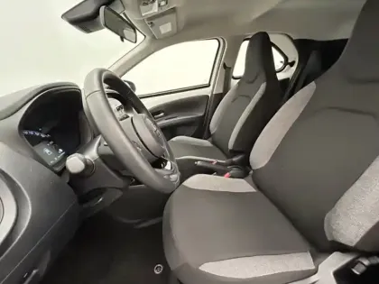 Photo 13 Toyota Aygo 1.0 S-CVT 72 Dynamic