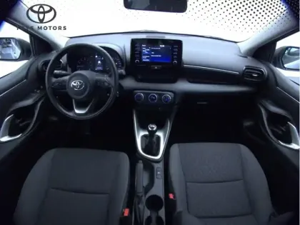 Photo 13 Toyota Yaris 120 VVT-i Dynamic