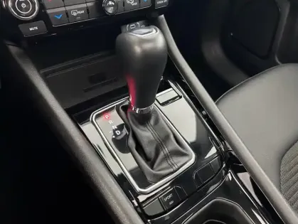 Photo 20 Jeep Compass 1.3 GSE T4 150ch Limited 4x2 BVR6 + Toit ouvrant