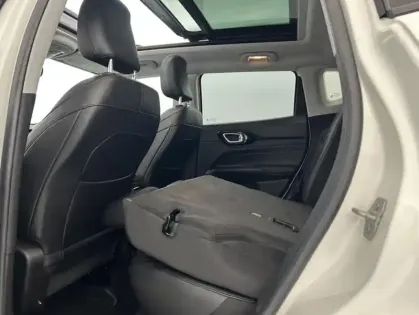 Photo 10 Jeep Compass 1.3 GSE T4 150ch Limited 4x2 BVR6 + Toit ouvrant