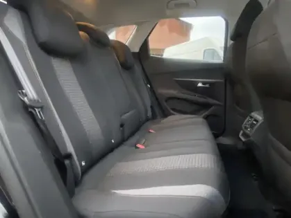 Photo 28 Peugeot 3008 II BlueHDi 130 S&S EAT8 Style