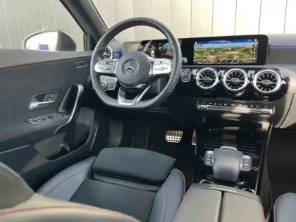 Photo 7 Mercedes Classe A 180 d AMG Line