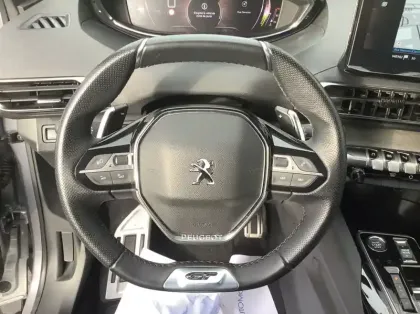 Photo 17 Peugeot 3008 Hybrid 136 e-DCS6 GT